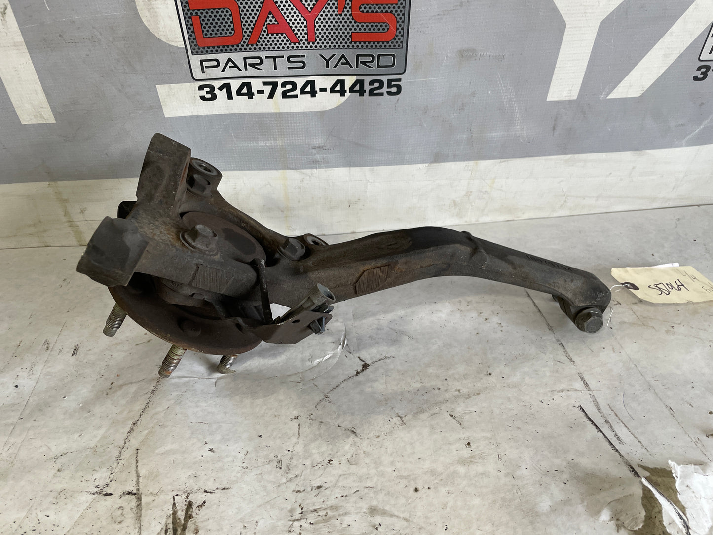 2004 Cadillac CTS-V Front LH Driver Spindle Hub Knuckle OEM - Day's Parts Yard