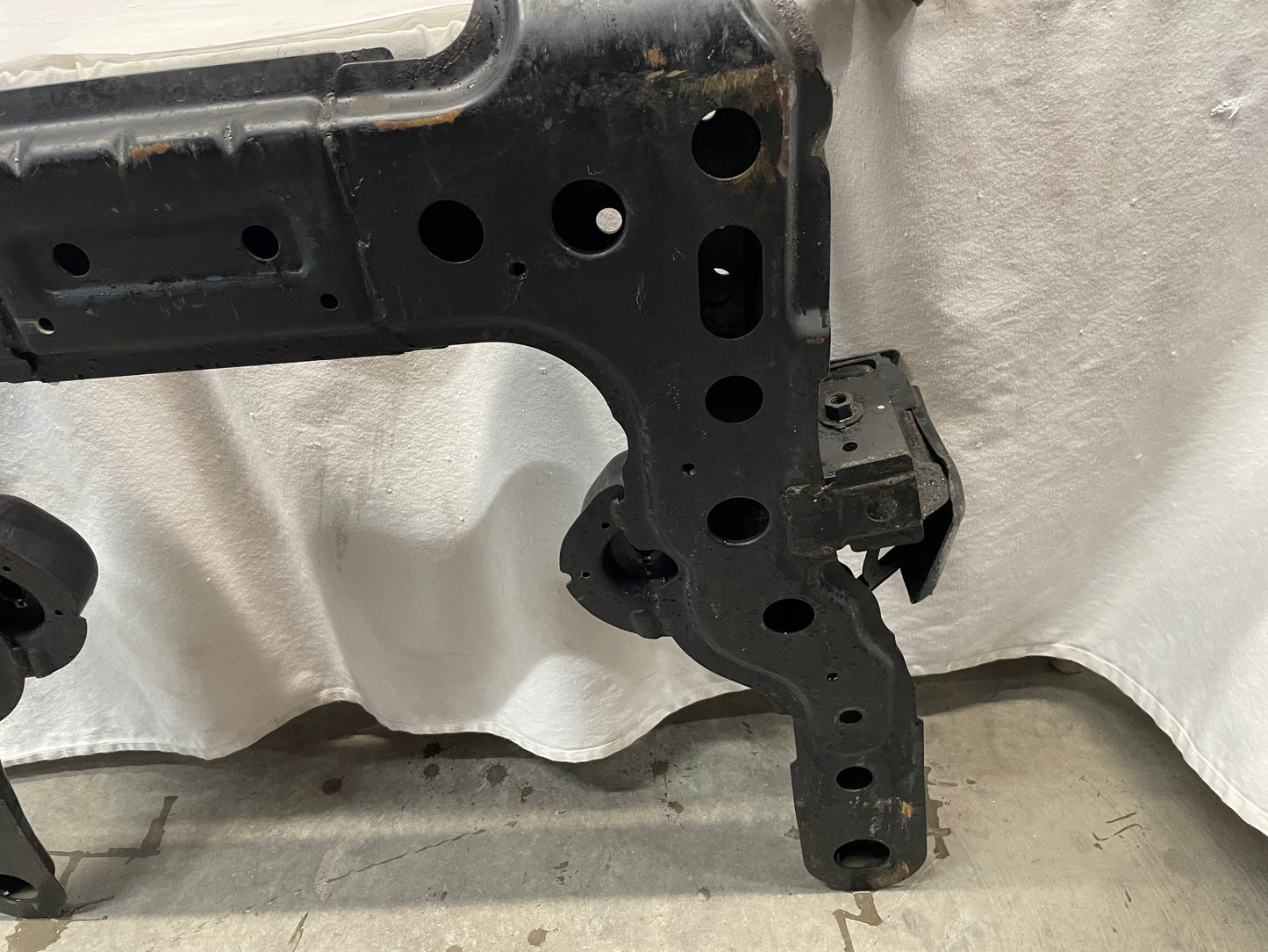 2008 Pontiac G8 GT Front Suspension Engine Cradle Cross K Member Sub Frame OEM - Day's Parts Yard