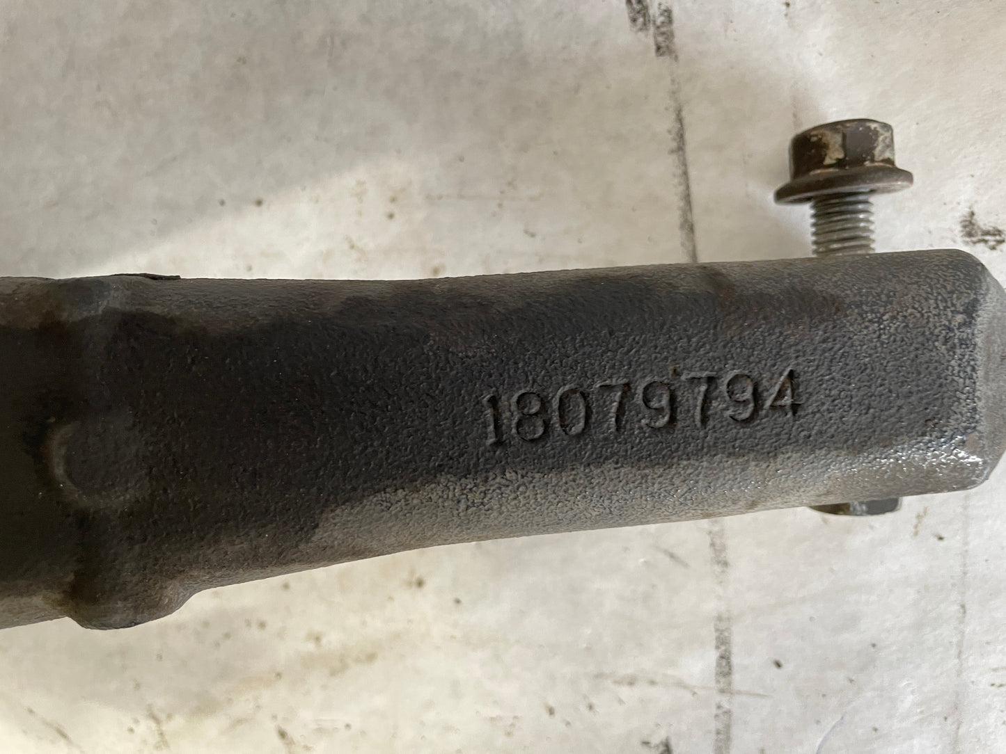 2004 Cadillac CTS-V Front LH Driver Spindle Hub Knuckle OEM - Day's Parts Yard