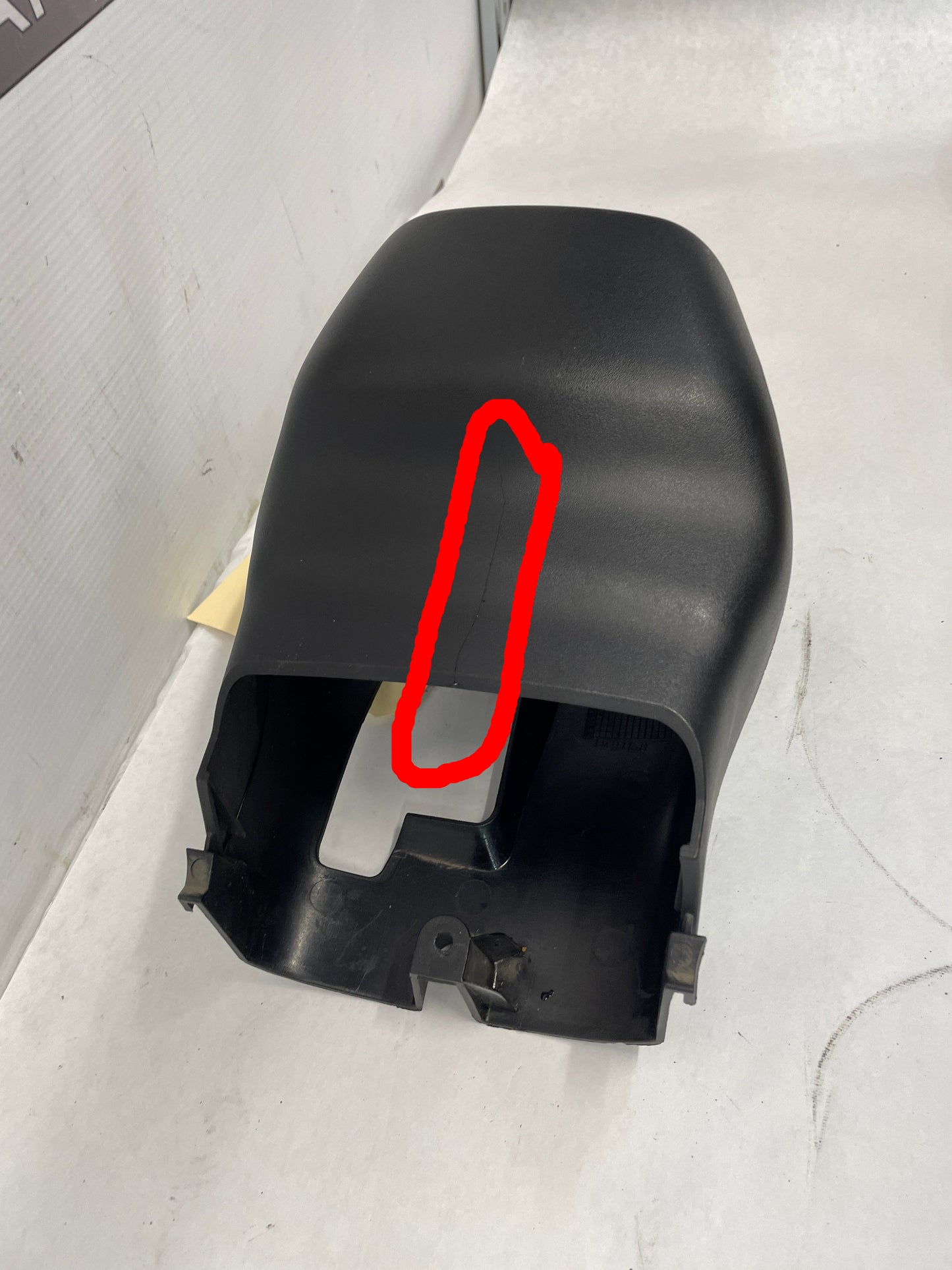 2006 Pontiac GTO Complete Steering Column Clam Shell Cover Molding Trim OEM - Day's Parts Yard