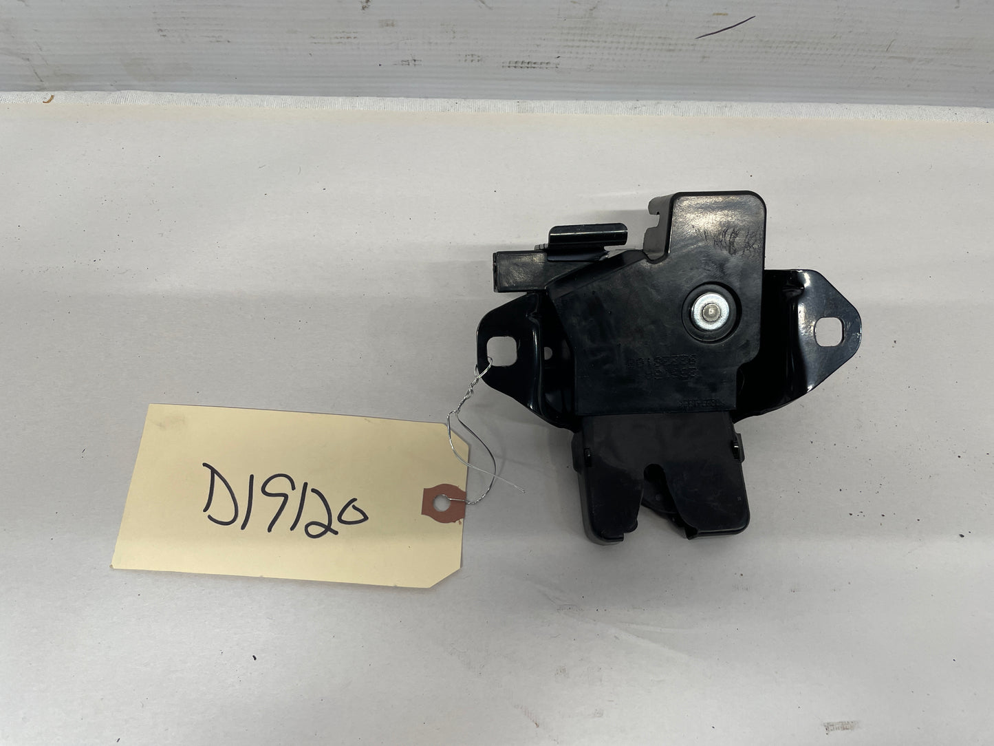 2014 Chevy SS Sedan Trunk Deck Lid Lock Latch Actuator OEM - Day's Parts Yard