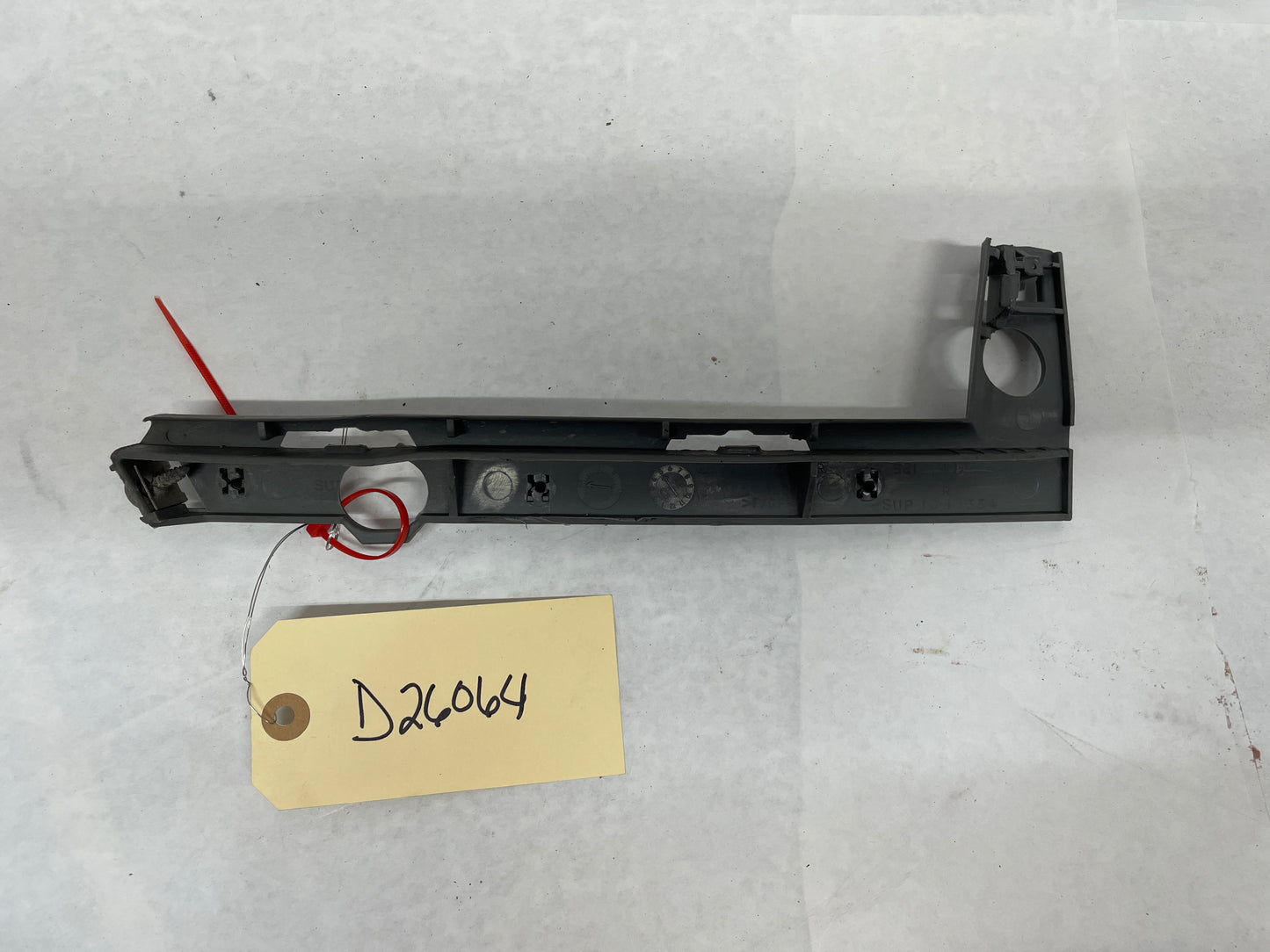 2005 Pontiac GTO RH Passenger Front Bumper Fender Brackets Guide OEM - Day's Parts Yard