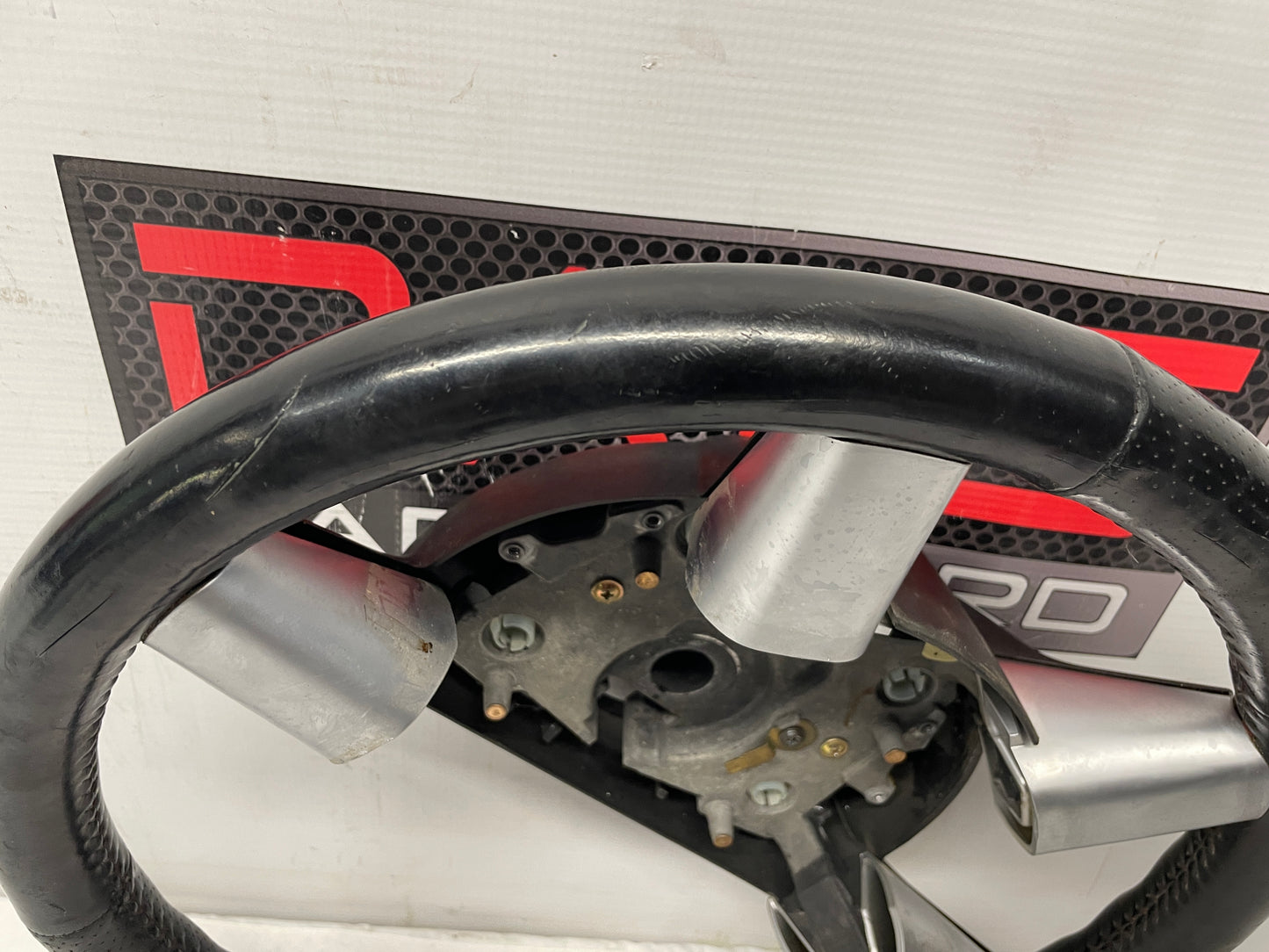 2006 Pontiac GTO Steering Wheel OEM - Day's Parts Yard