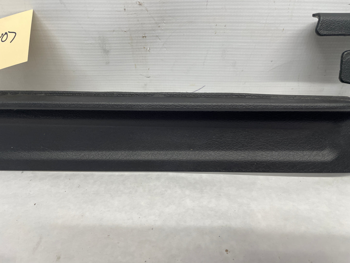 2005 Pontiac GTO RH Passenger Front Seat Outer Frame Side Track Cover Trim Molding OEM - Day's Parts Yard