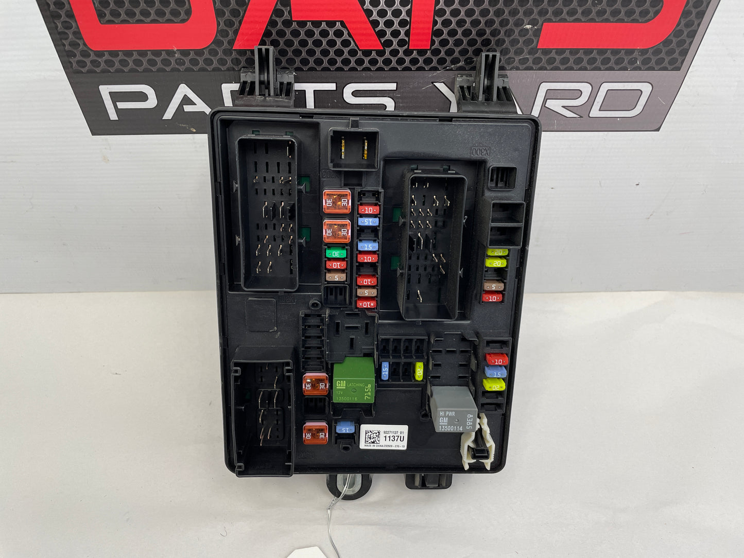 2014 Chevy SS Sedan Rear Fuse Box Relay OEM - Day's Parts Yard
