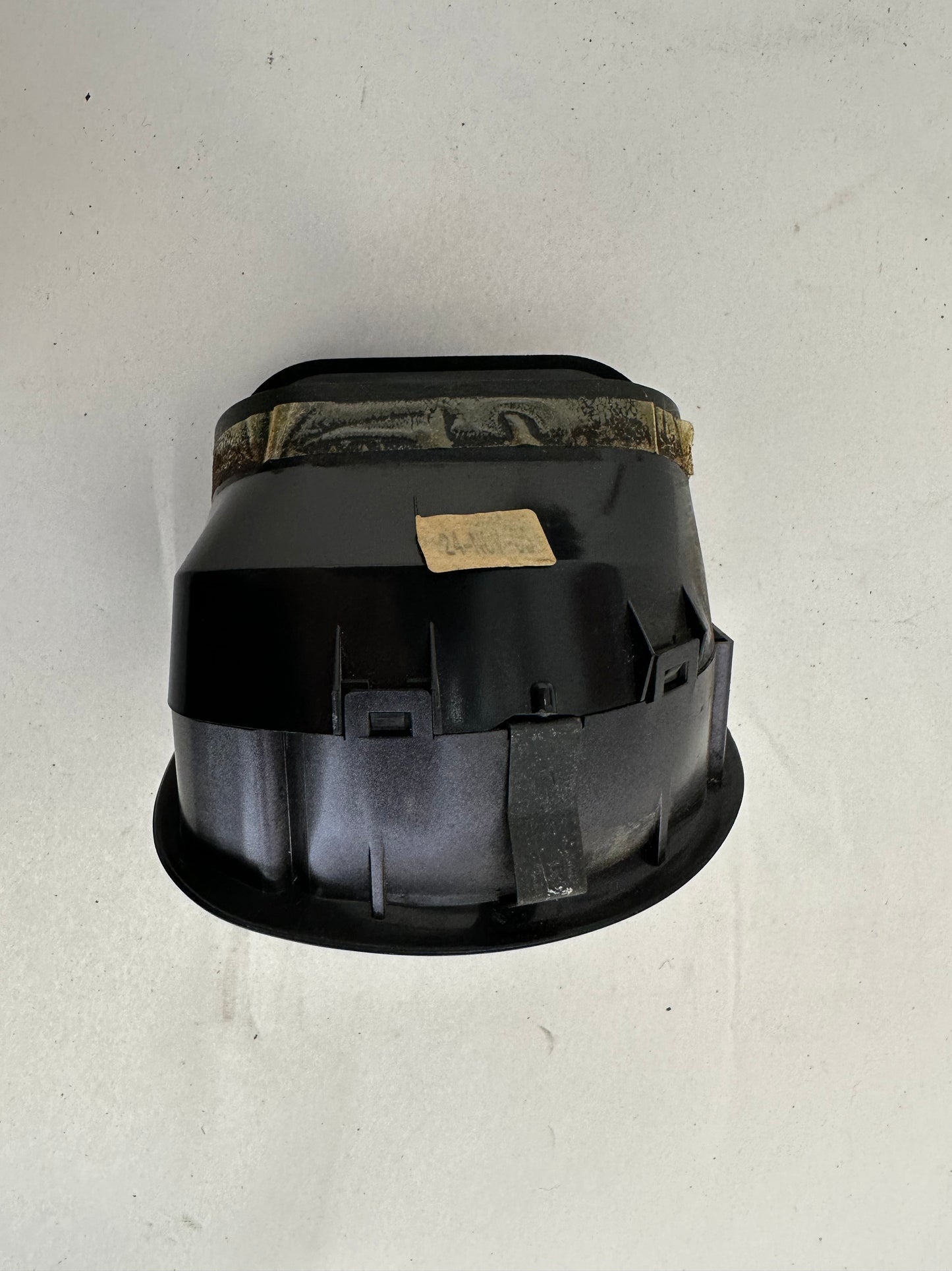 2004 Pontiac GTO LH Driver Door Air Vent OEM - Day's Parts Yard