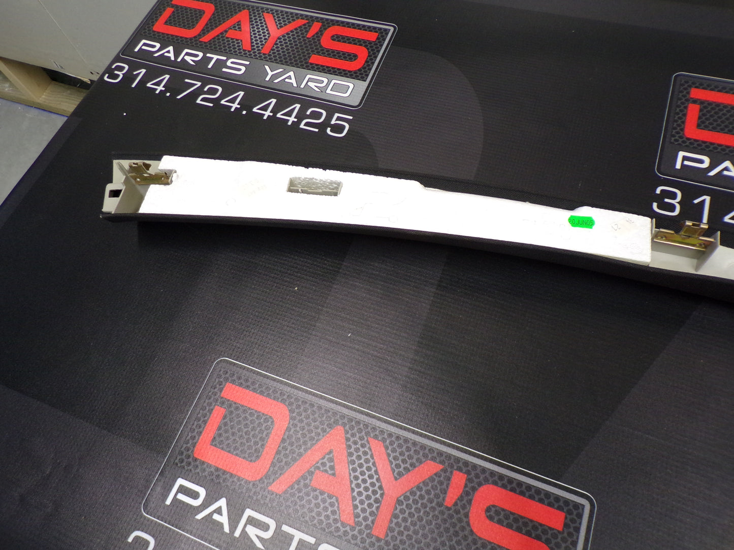 2004-2006 Pontiac GTO A Pillar Trim RH Top Roof Cover Panel 92123216 OEM - Day's Parts Yard