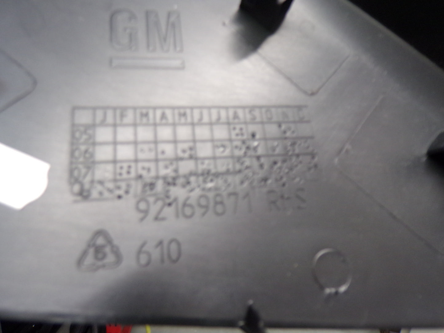 2008-2009 Pontiac G8 Dash Trim End Cap RH 92169871 OEM - Day's Parts Yard