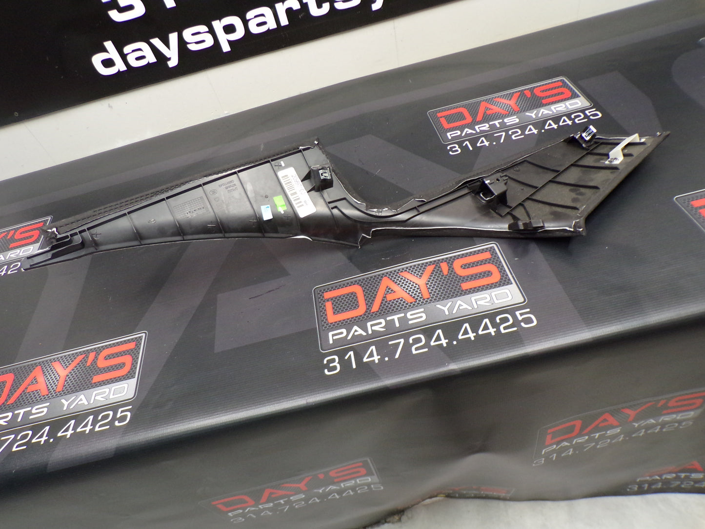 2011-2015 Cadillac CTS-V Coupe Rear C Pillar Panel RH 20997100 OEM - Day's Parts Yard