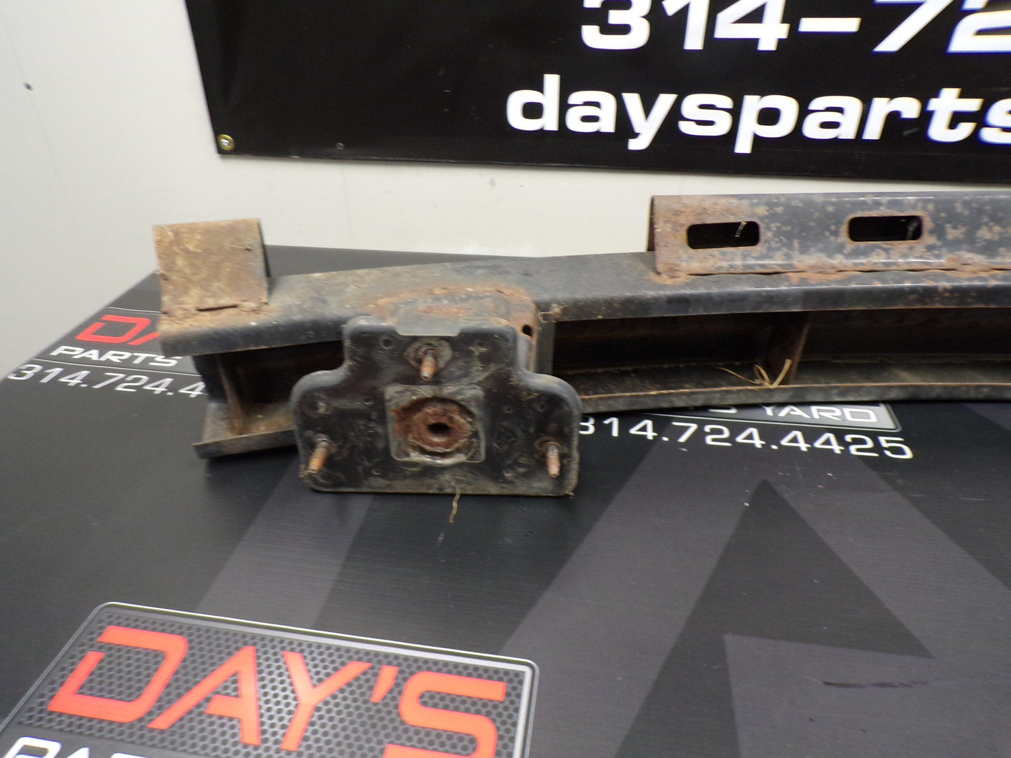 2009 Cadillac CTS-V Rear Impact Bar OEM - Day's Parts Yard
