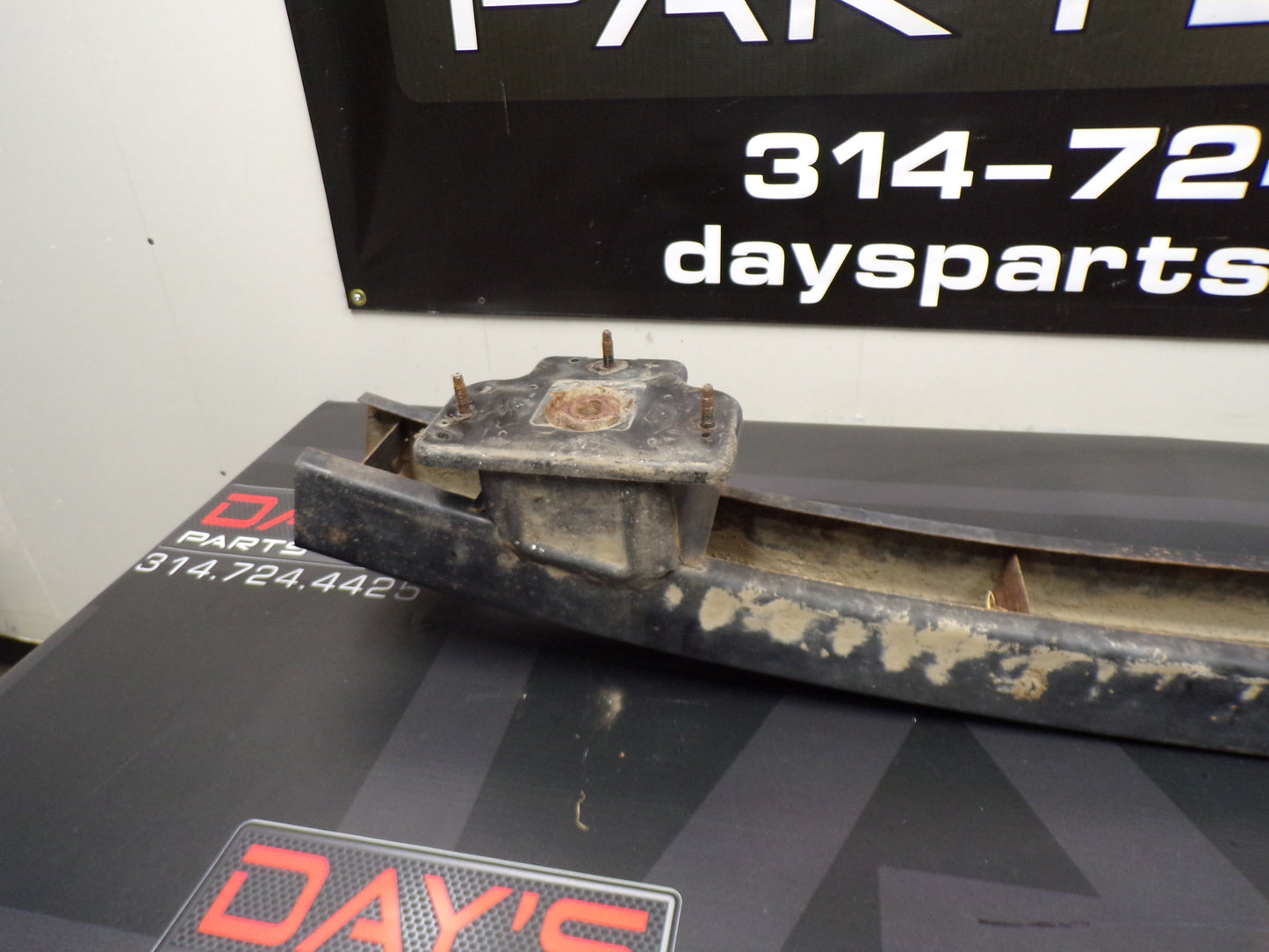2009 Cadillac CTS-V Rear Impact Bar OEM - Day's Parts Yard
