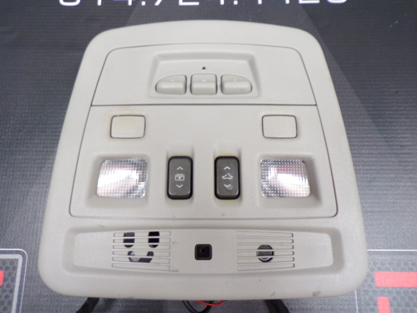 2009 Cadillac CTS-V Overhead Console Dome Light 1355398 OEM - Day's Parts Yard
