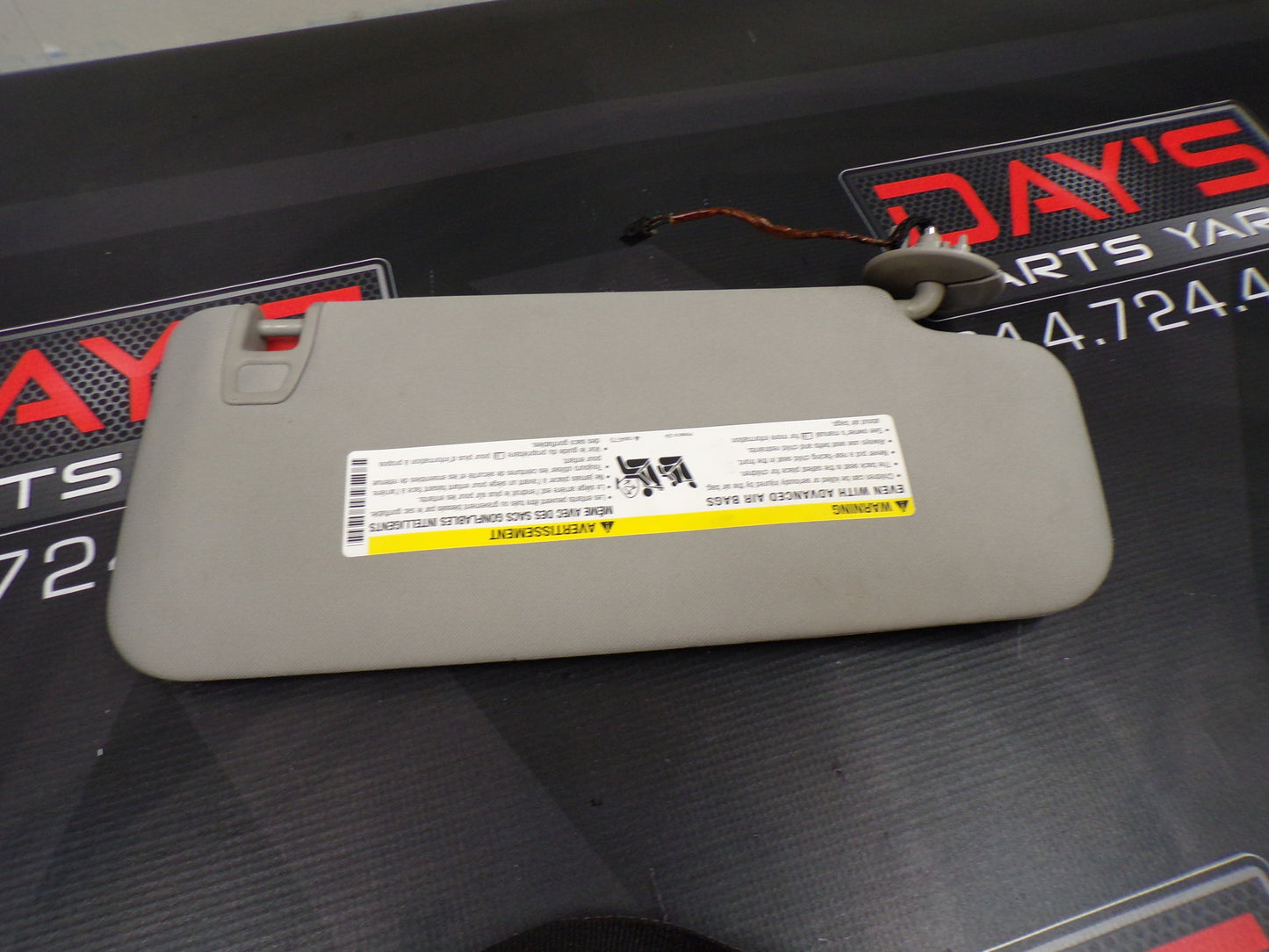 2010 Cadillac CTS-V RH Sun Visor Passenger OEM - Day's Parts Yard