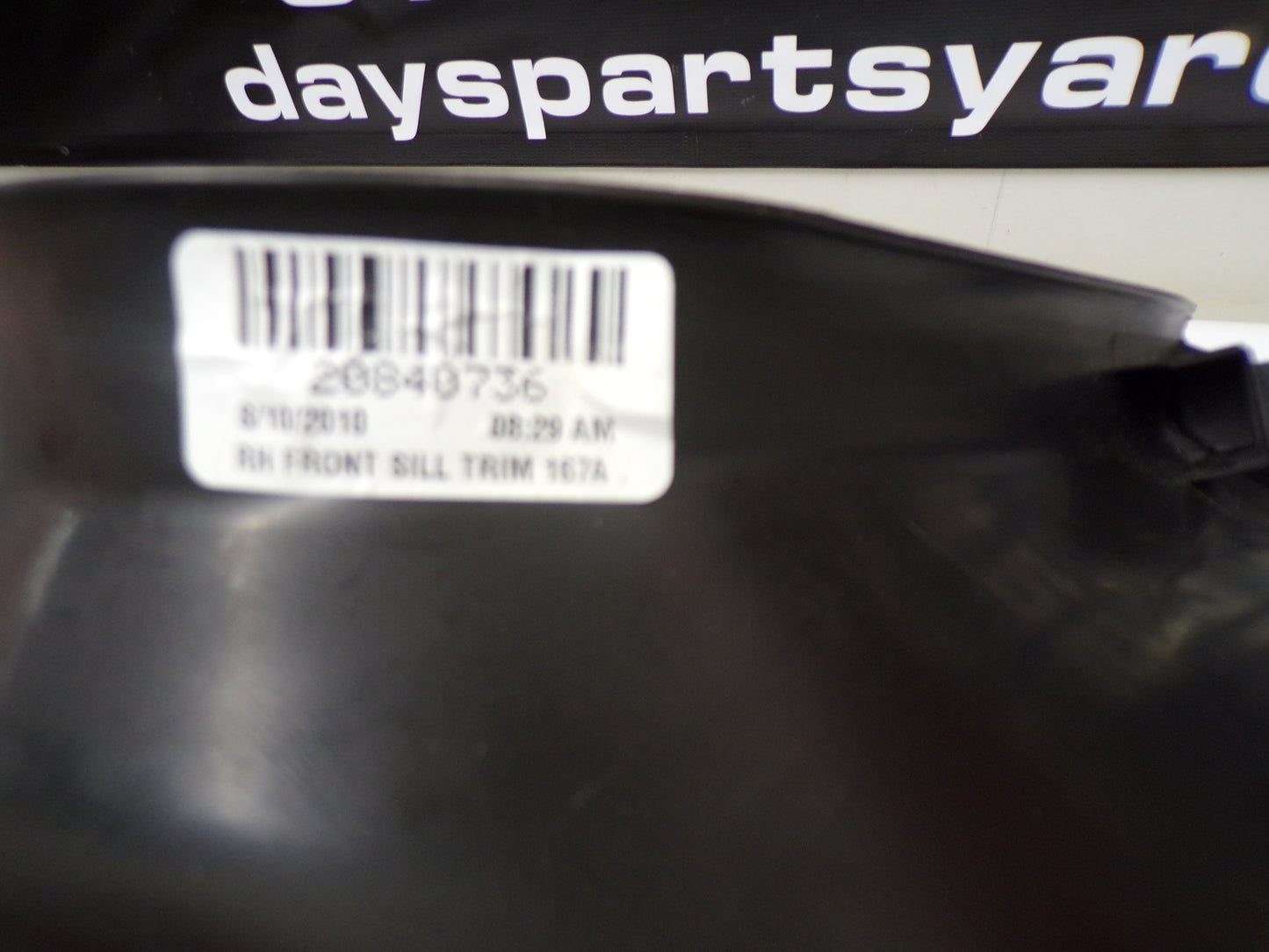 2009 Cadillac CTS-V Sill Carpet Retainer Trim Molding RHF 20840736 OEM - Day's Parts Yard
