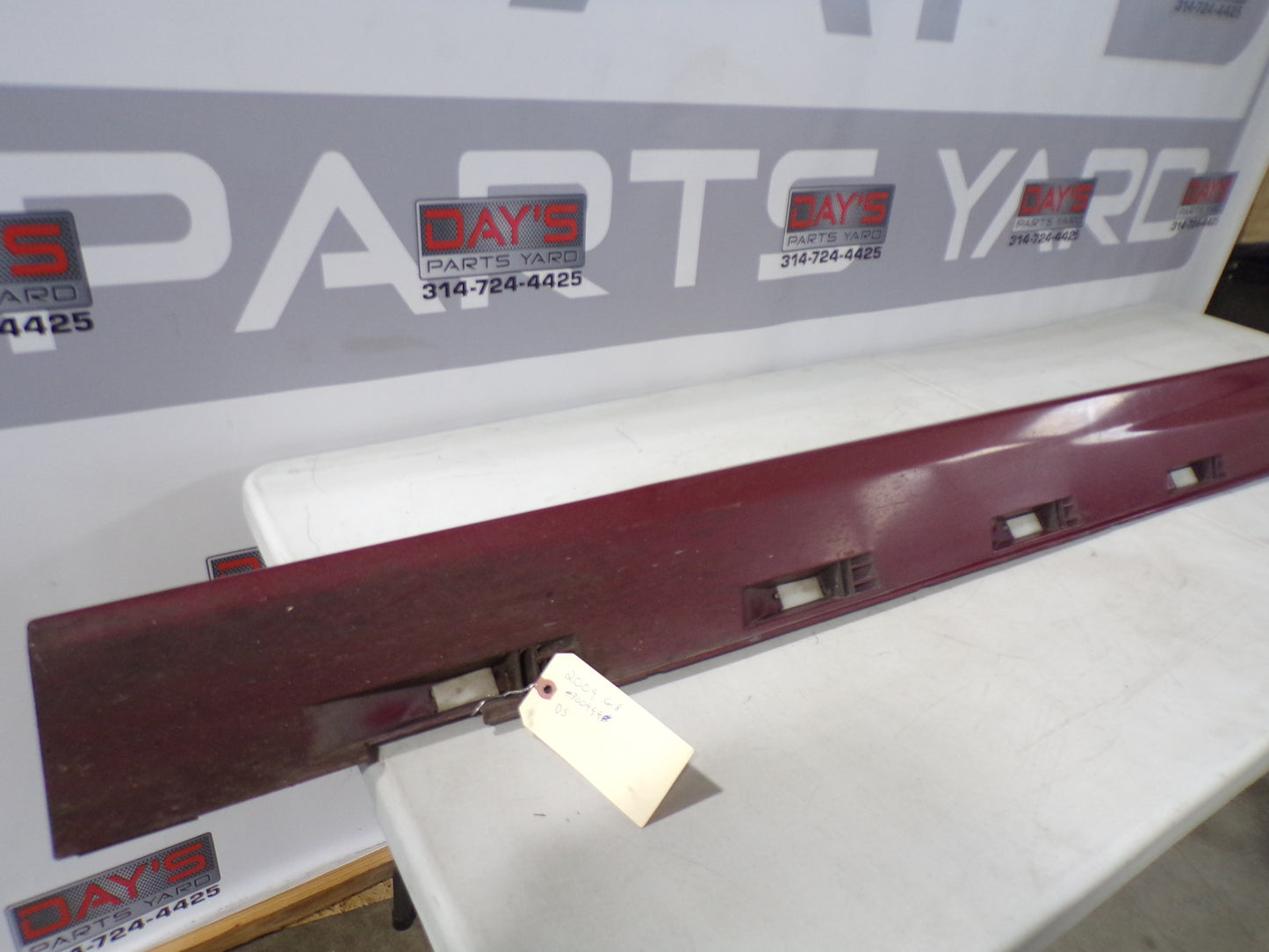 2009 Pontiac G8 GT Rocker Molding Panel LH 9262071 OEM - Day's Parts Yard