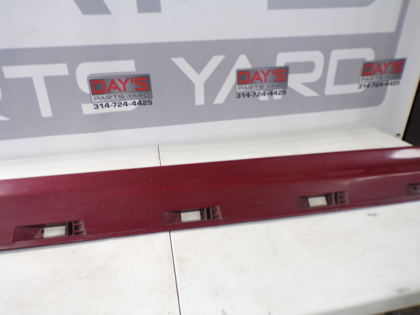 2009 Pontiac G8 GT Rocker Molding Panel LH 9262071 OEM - Day's Parts Yard