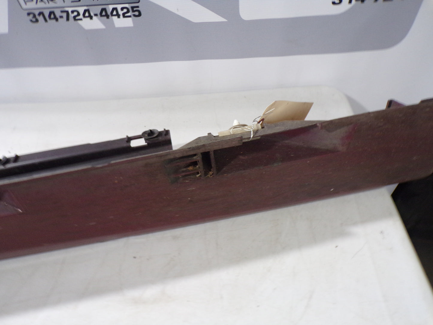 2009 Pontiac G8 GT Rocker Molding Panel LH 9262071 OEM - Day's Parts Yard
