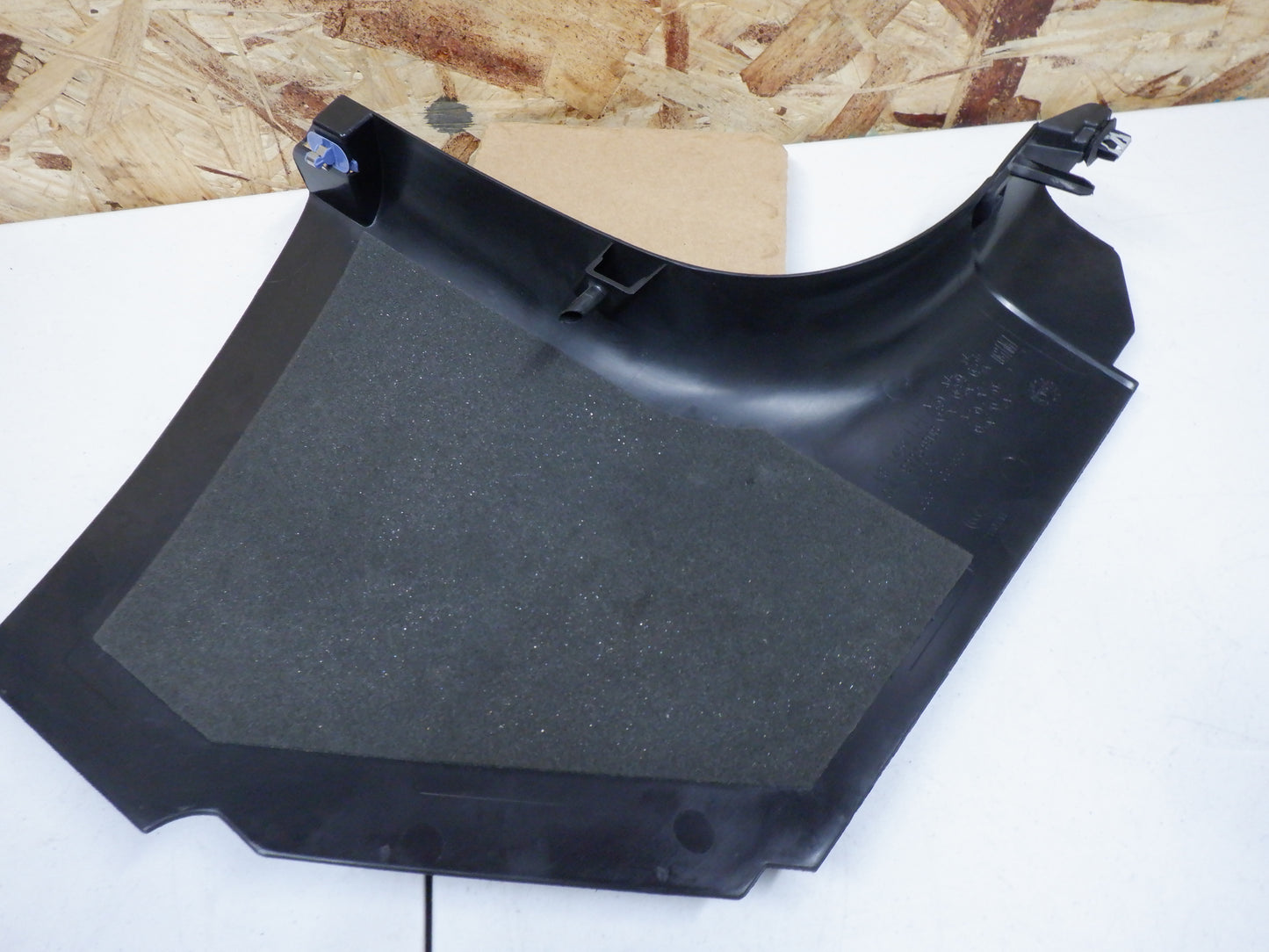 2010-2015 Chevy SS Camaro Kick Panel Left 92234908 OEM - Day's Parts Yard