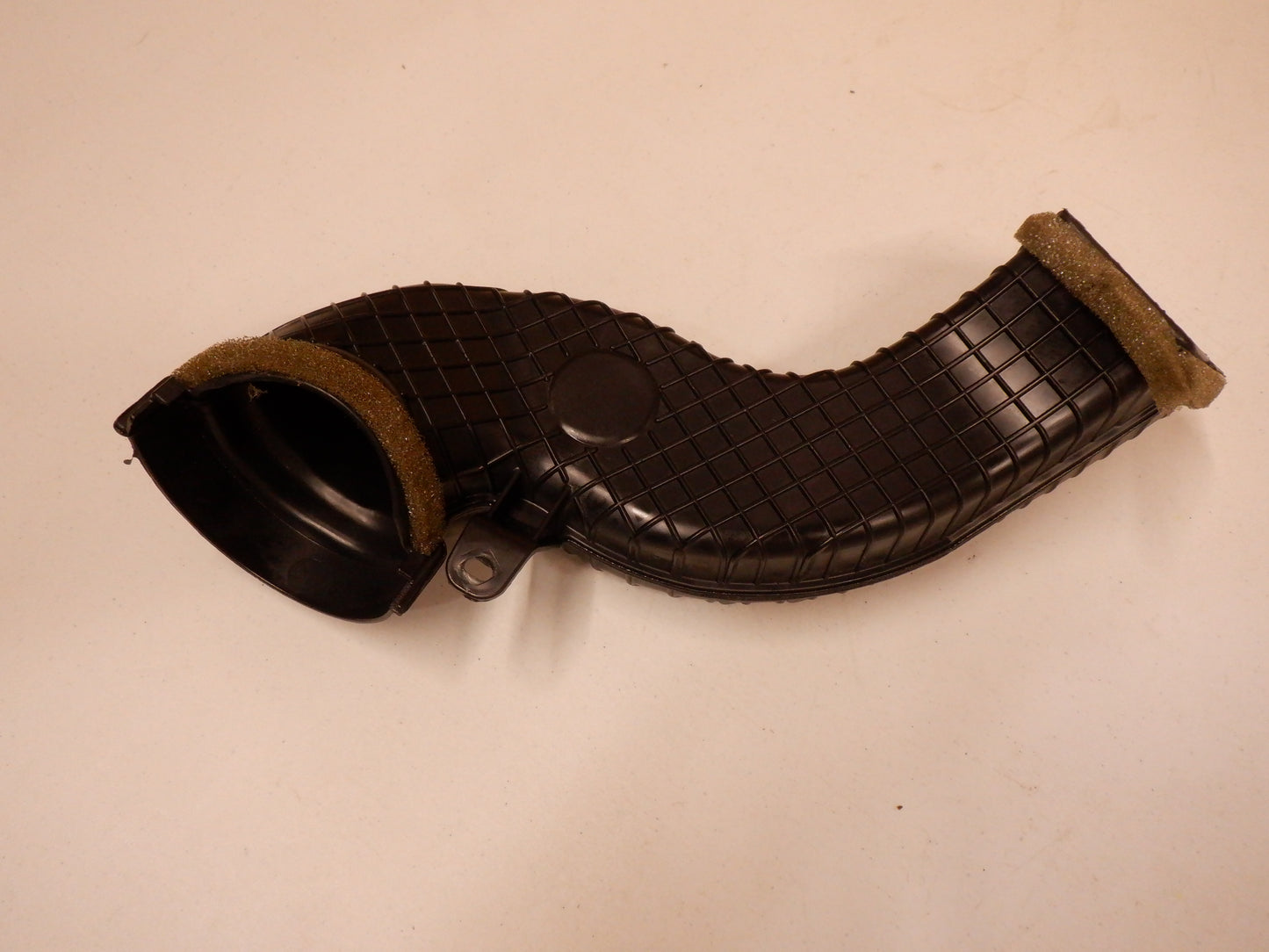 2010-2015 Chevy SS Camaro Blower Vent Outlet Duct RH 92199841 OEM - Day's Parts Yard