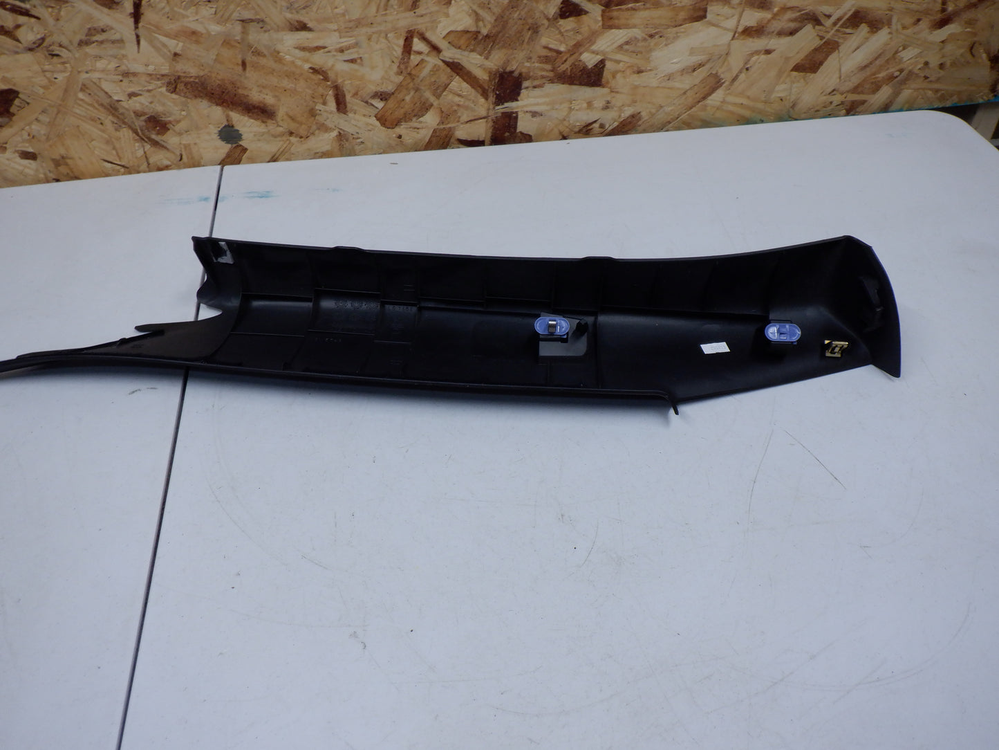 2010-2015 Chevy SS Camaro A Pillar Plastic Convertible RH 23115746 OEM - Day's Parts Yard