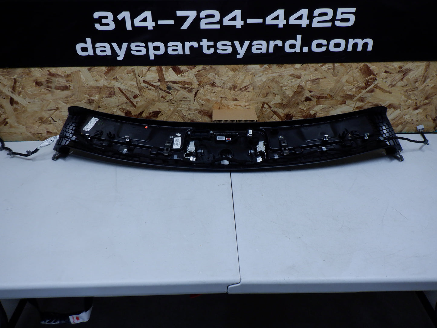 2017 Chevy Camaro Convertible Console Overhead #22766773 OEM - Day's Parts Yard