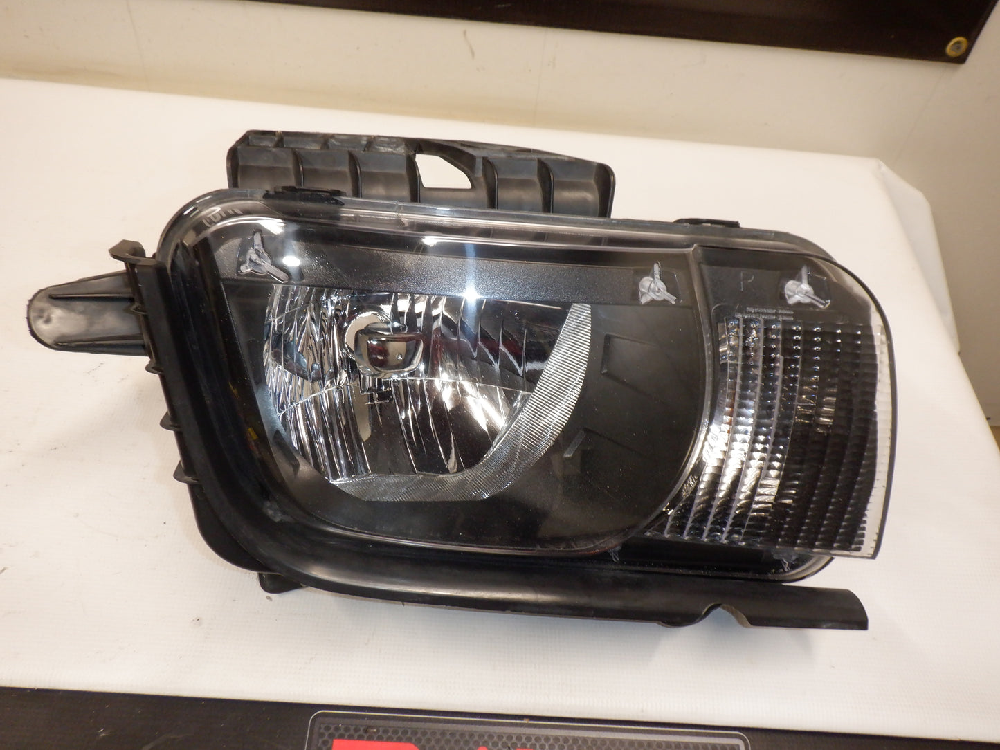 2013 Chevy Camaro SS RH Headlight 229599180 OEM - Day's Parts Yard