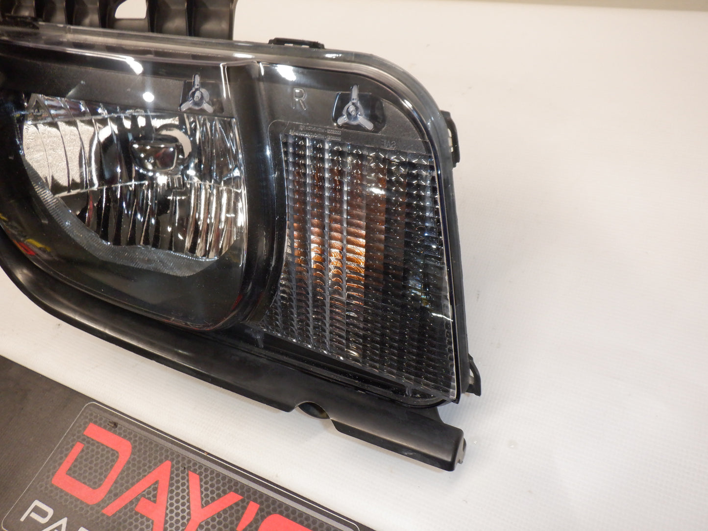 2013 Chevy Camaro SS RH Headlight 229599180 OEM - Day's Parts Yard