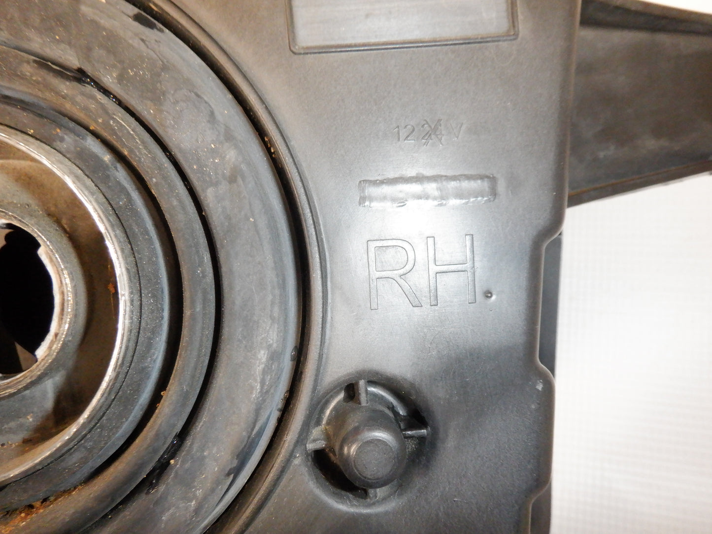 2013 Chevy Camaro SS RH Headlight 229599180 OEM - Day's Parts Yard