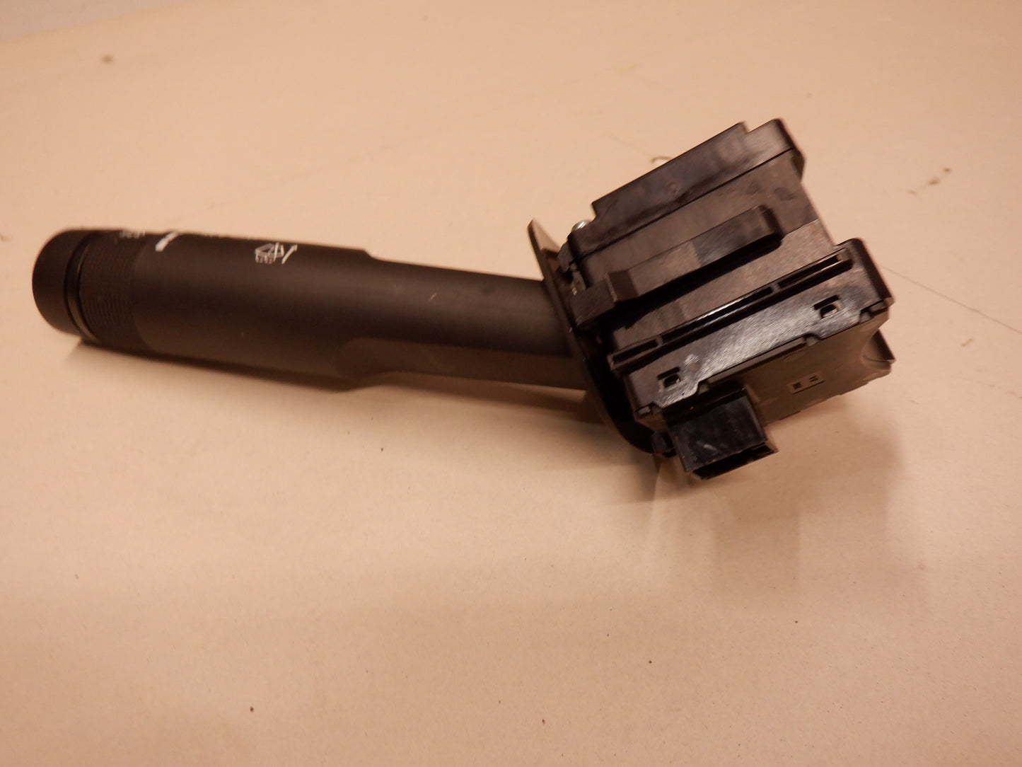 2017 Chevy Camaro Windshield Washer Arm 234465300 OEM - Day's Parts Yard