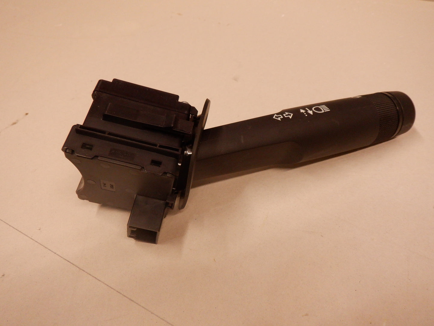2017 Chevy Camaro Blinker Arm / Turn Signal 23465299 OEM - Day's Parts Yard