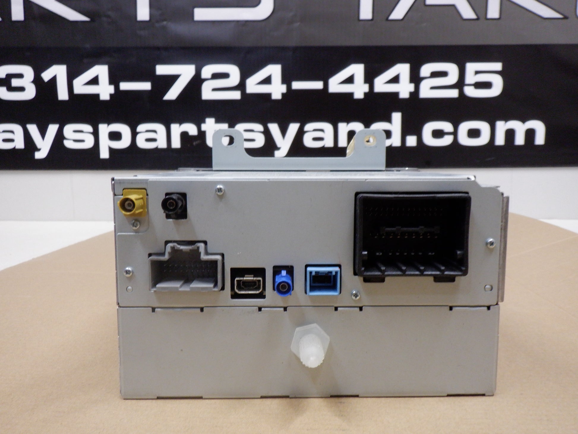 2009-2011 Cadillac CTS-V Radio CD Player w/ Navigation OEM - Day's Parts Yard