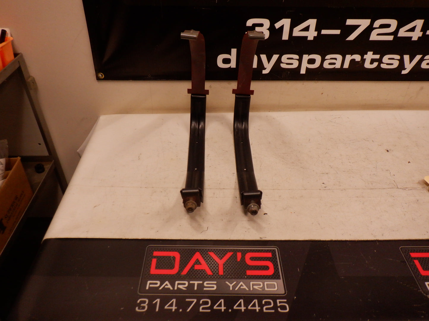 2005-2006 Pontiac GTO Gas Fuel Tank Straps Mounting Bracket Support OEM - Day's Parts Yard