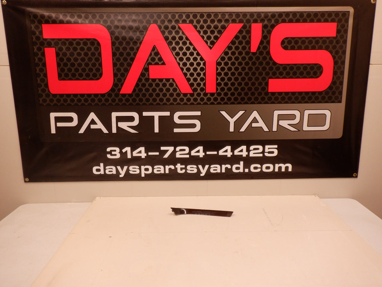 2010 Cadillac CTS-V Console Trim Right 152856 OEM - Day's Parts Yard