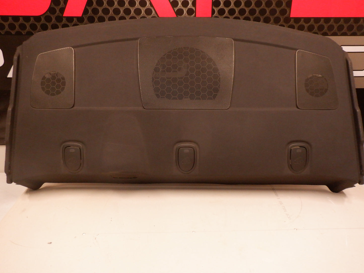 2010 Cadillac CTS-V Rear Window Console 25979038 OEM - Day's Parts Yard