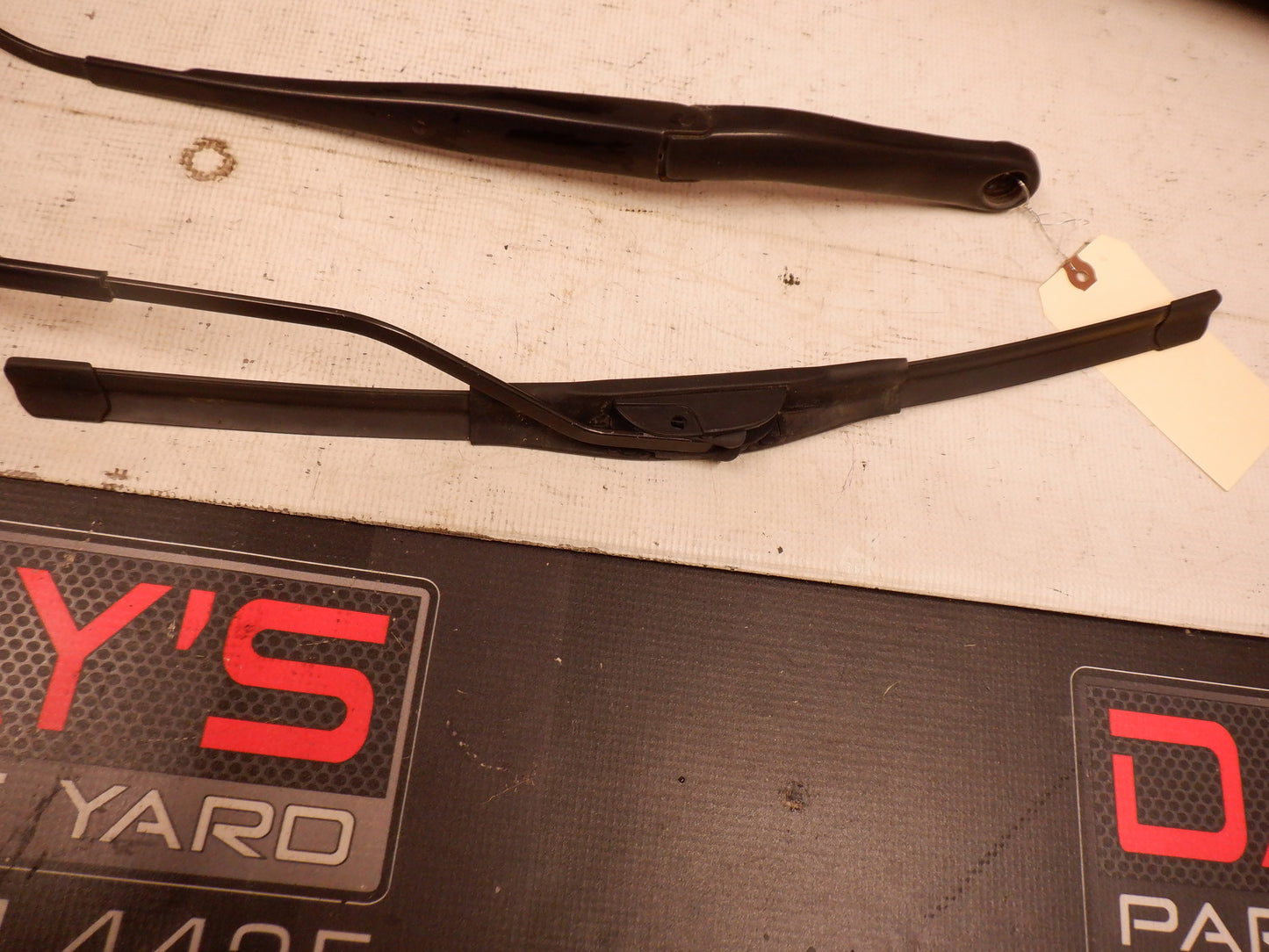 2006 Pontiac GTO Windshield Wiper Cowl & Windshield Wiper Arms 9205418 92152121 92052120 OEM - Day's Parts Yard