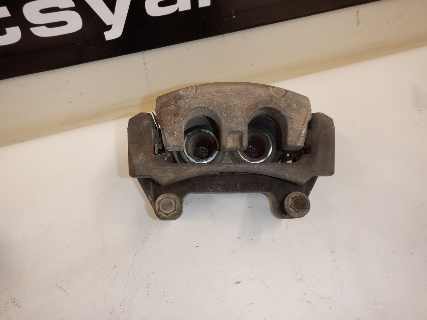 2009 Pontiac G8 Brake Calipers Front and Back OEM - Day's Parts Yard