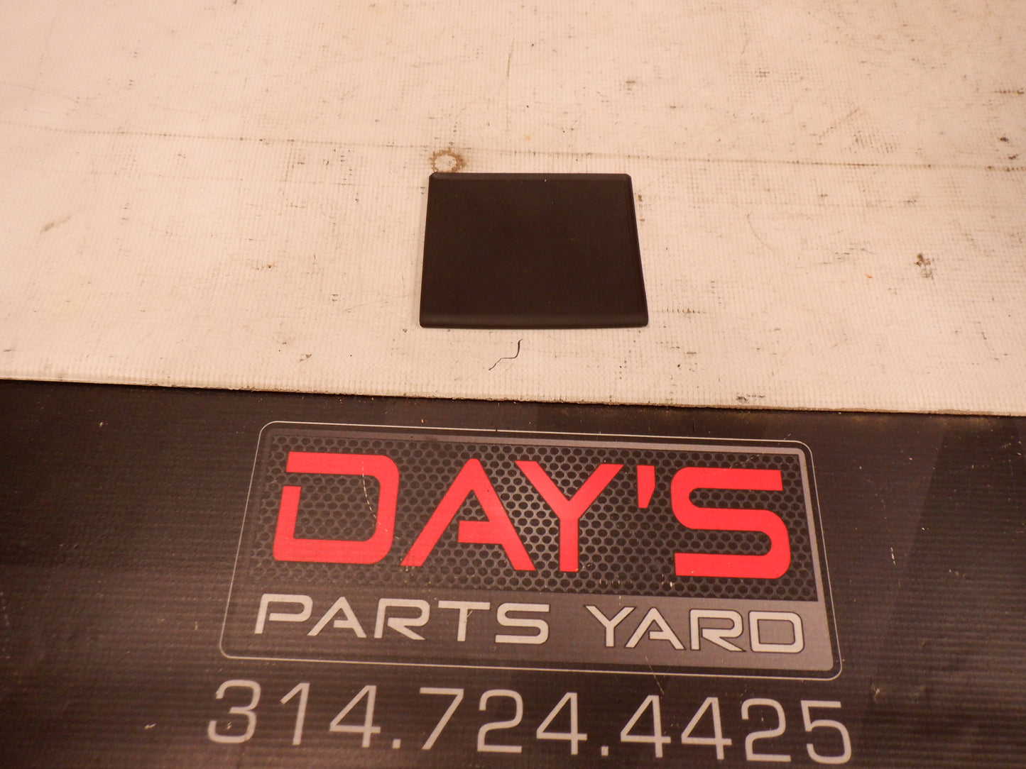 2004-2006 Pontiac GTO Center Console Dash Storage Compartment Rubber Insert 92084462 OEM - Day's Parts Yard