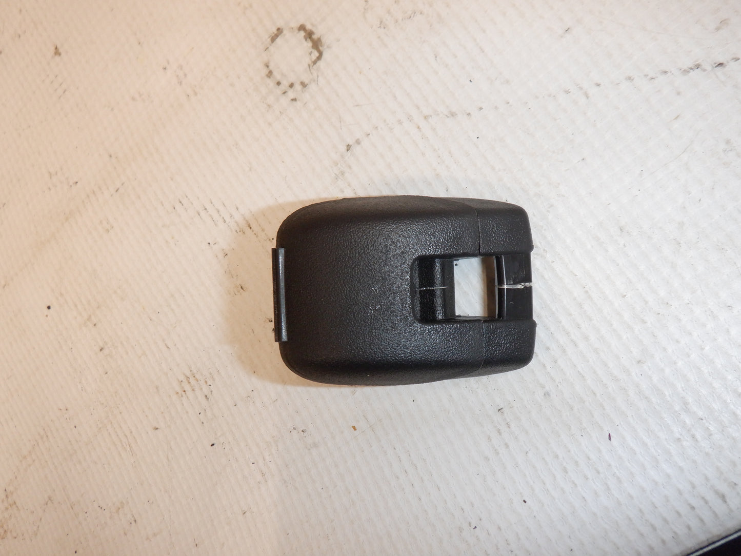 2009 Pontiac G8 Seat Belt Tie Downs 6069746 OEM - Day's Parts Yard