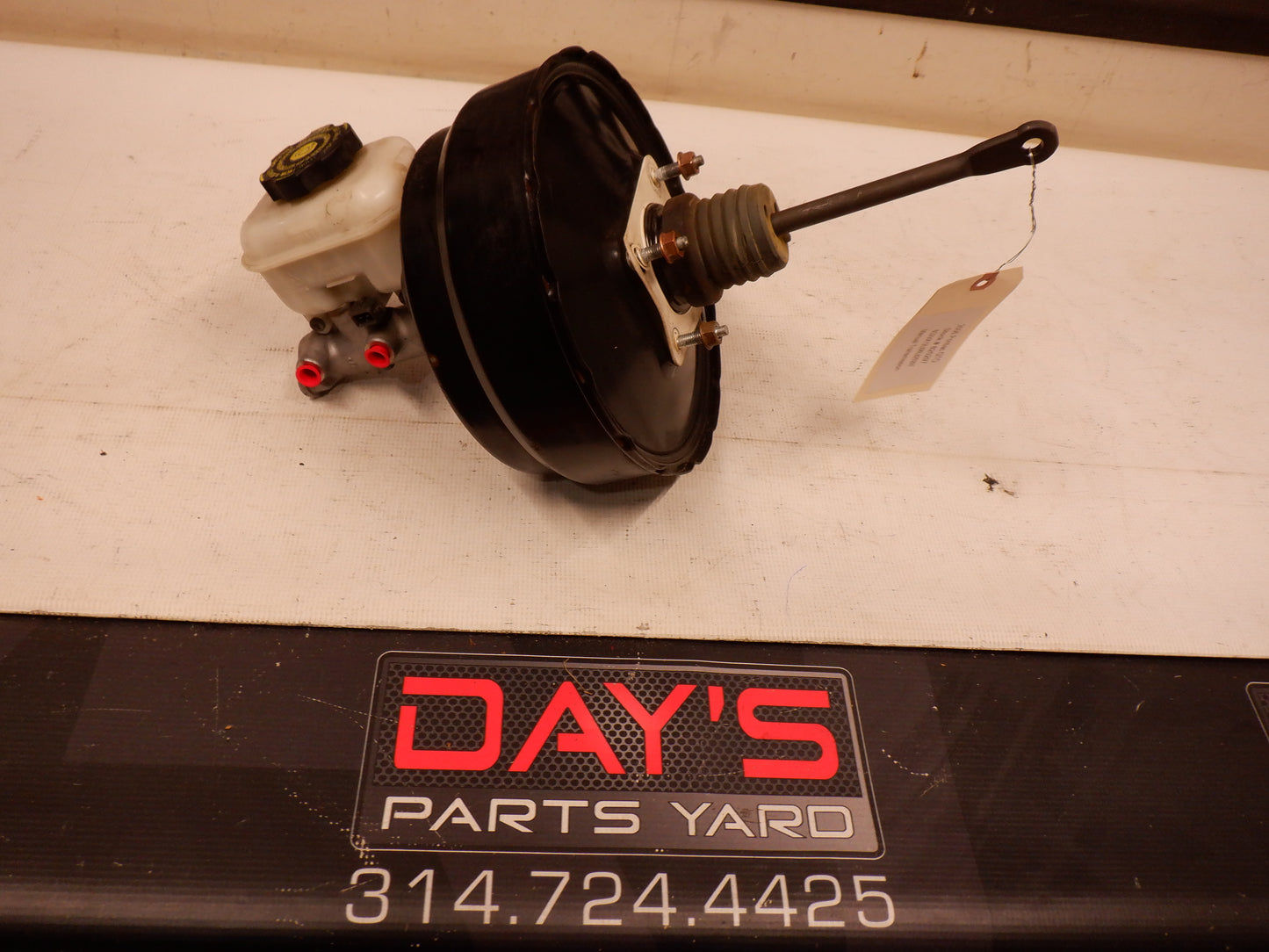 2006 Pontiac GTO Brake Master Cylinder and Reservoir 92161660 92121736 OEM - Day's Parts Yard