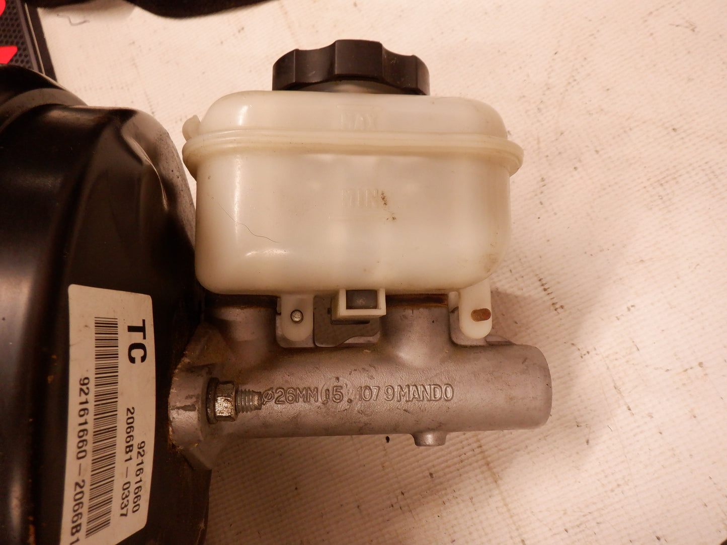2006 Pontiac GTO Brake Master Cylinder and Reservoir 92161660 92121736 OEM - Day's Parts Yard