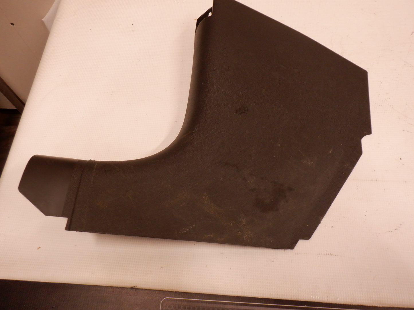 2013 Chevy Camaro LH Kick Plate 92234908 OEM - Day's Parts Yard