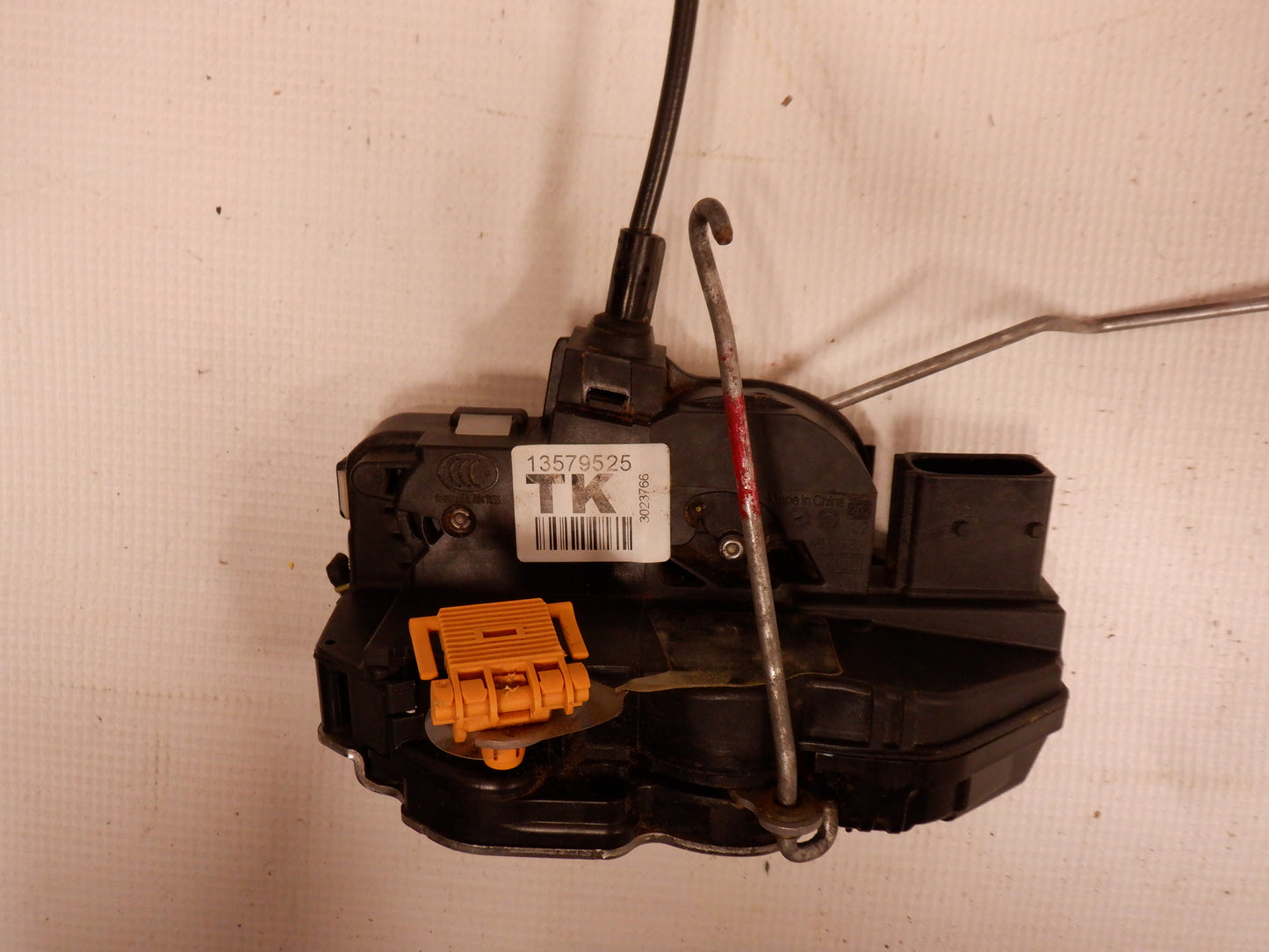 2013 Chevy Camaro ZL1 LH Door Latch Actuator 13579525 OEM - Day's Parts Yard