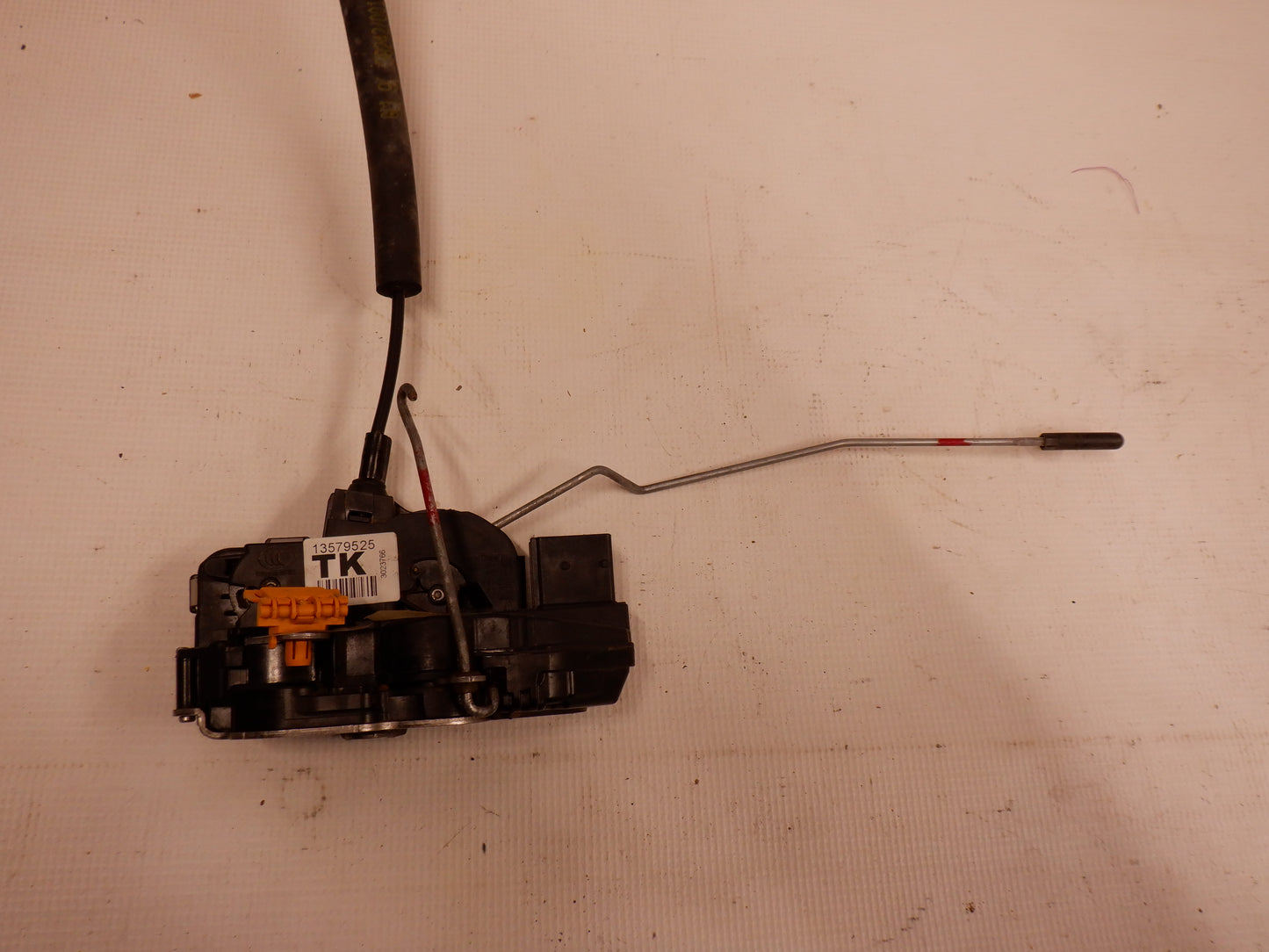 2013 Chevy Camaro ZL1 LH Door Latch Actuator 13579525 OEM - Day's Parts Yard