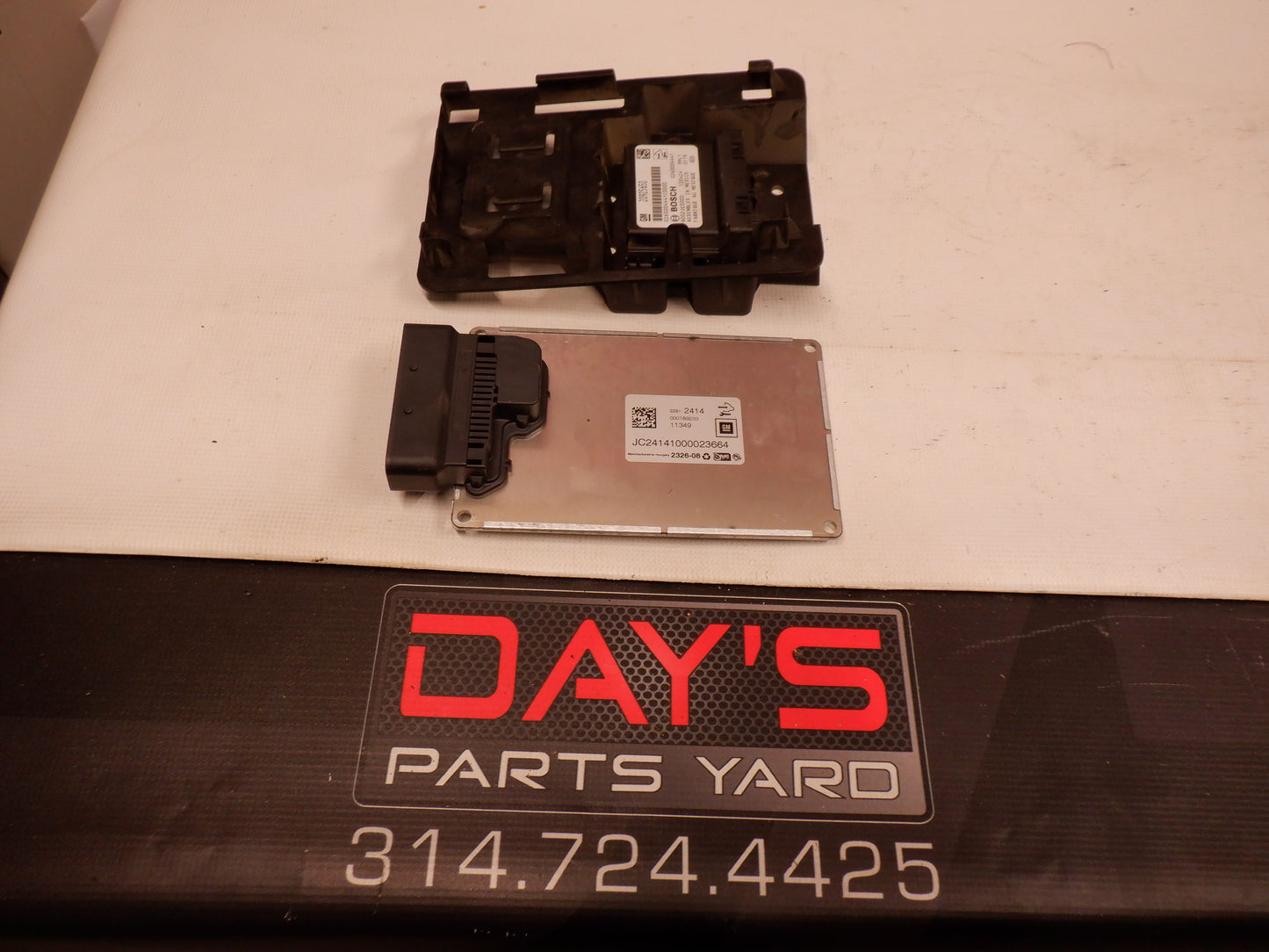 2013 Chevy Camaro ZL1 Magnet Rid Suspension, Park Assent /Bracket Control Module 22912414 OEM - Day's Parts Yard