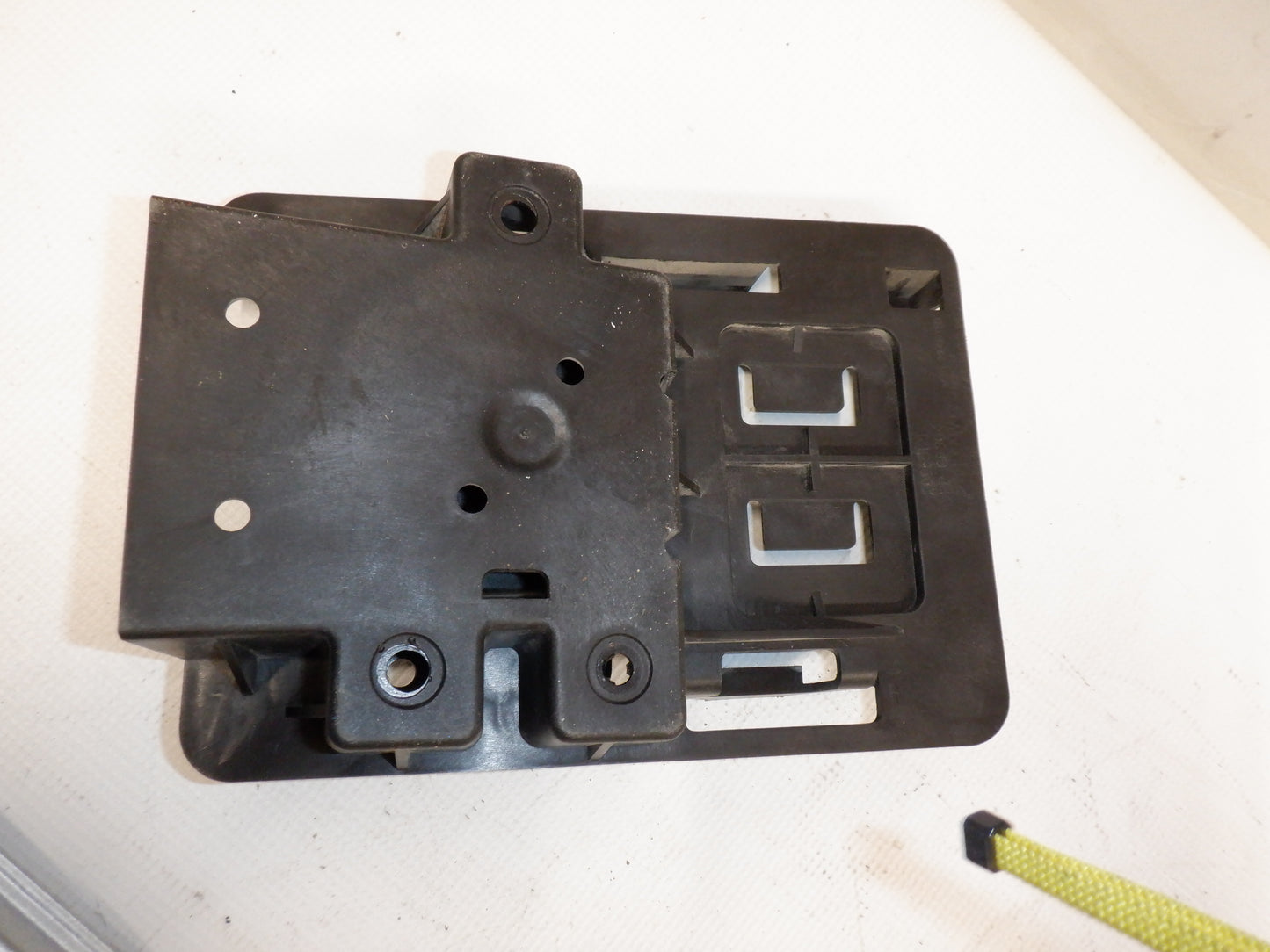 2013 Chevy Camaro ZL1 Magnet Rid Suspension, Park Assent /Bracket Control Module 22912414 OEM - Day's Parts Yard
