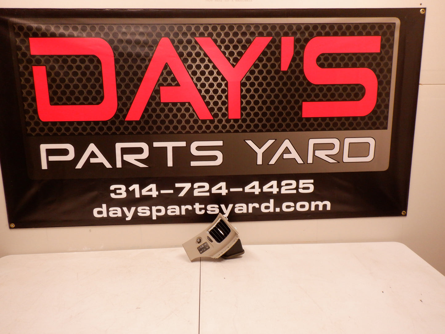 2010 Cadillac CTS-V AC Heater Air Vent Trim 605085 OEM - Day's Parts Yard