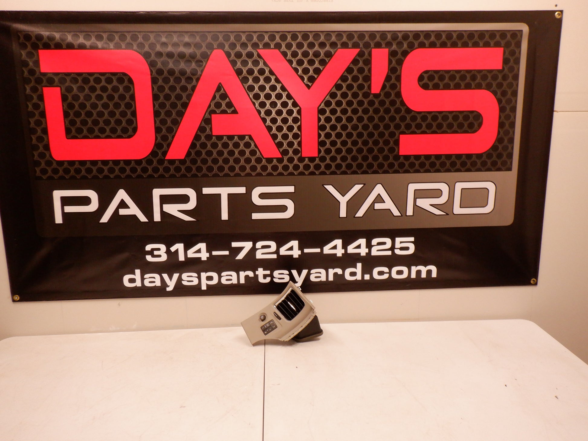2010 Cadillac CTS-V AC Heater Air Vent Trim 605085 OEM - Day's Parts Yard