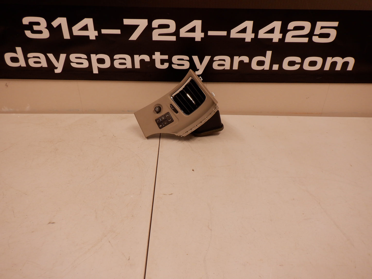 2010 Cadillac CTS-V AC Heater Air Vent Trim 605085 OEM - Day's Parts Yard
