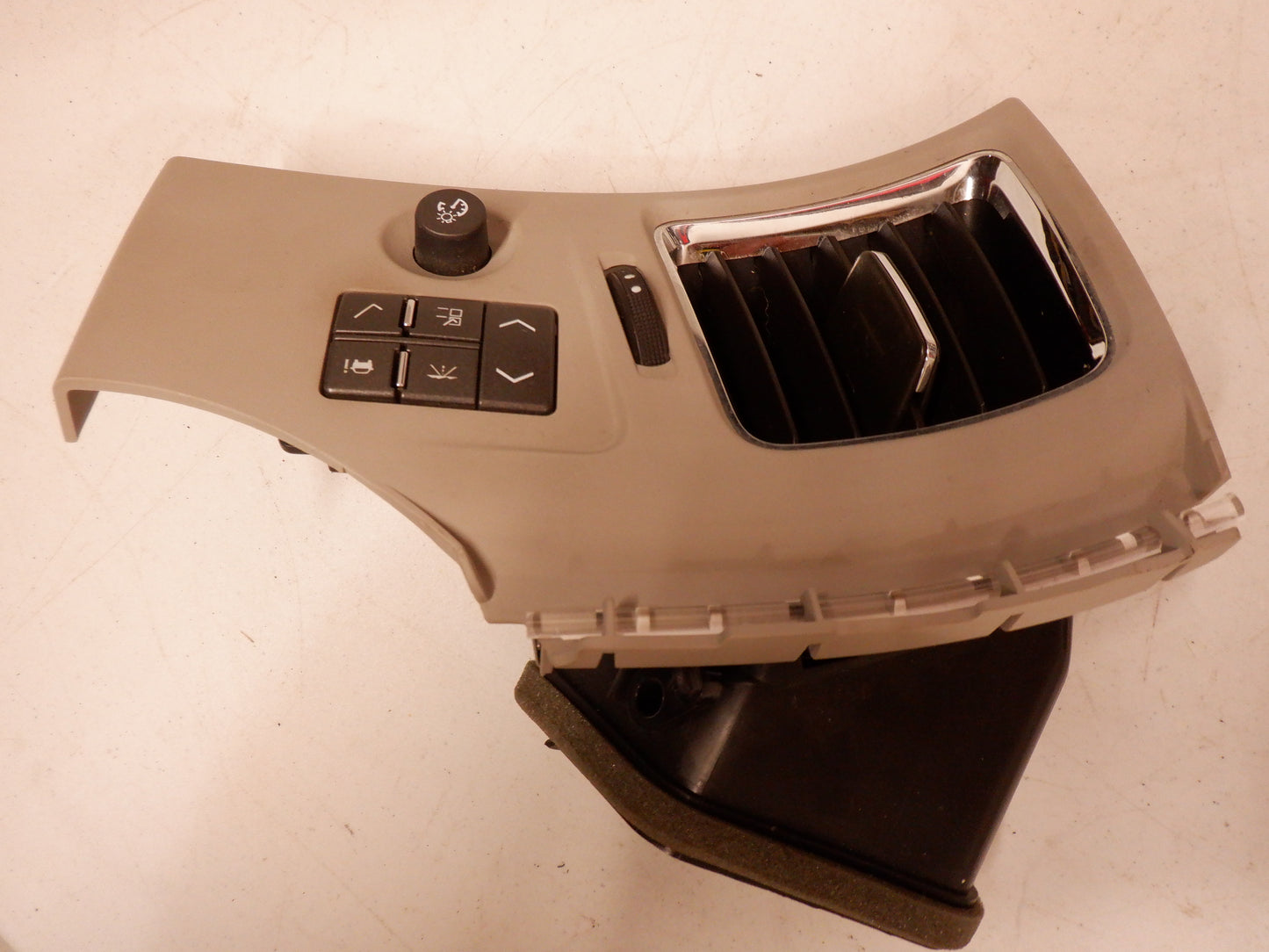 2010 Cadillac CTS-V AC Heater Air Vent Trim 605085 OEM - Day's Parts Yard