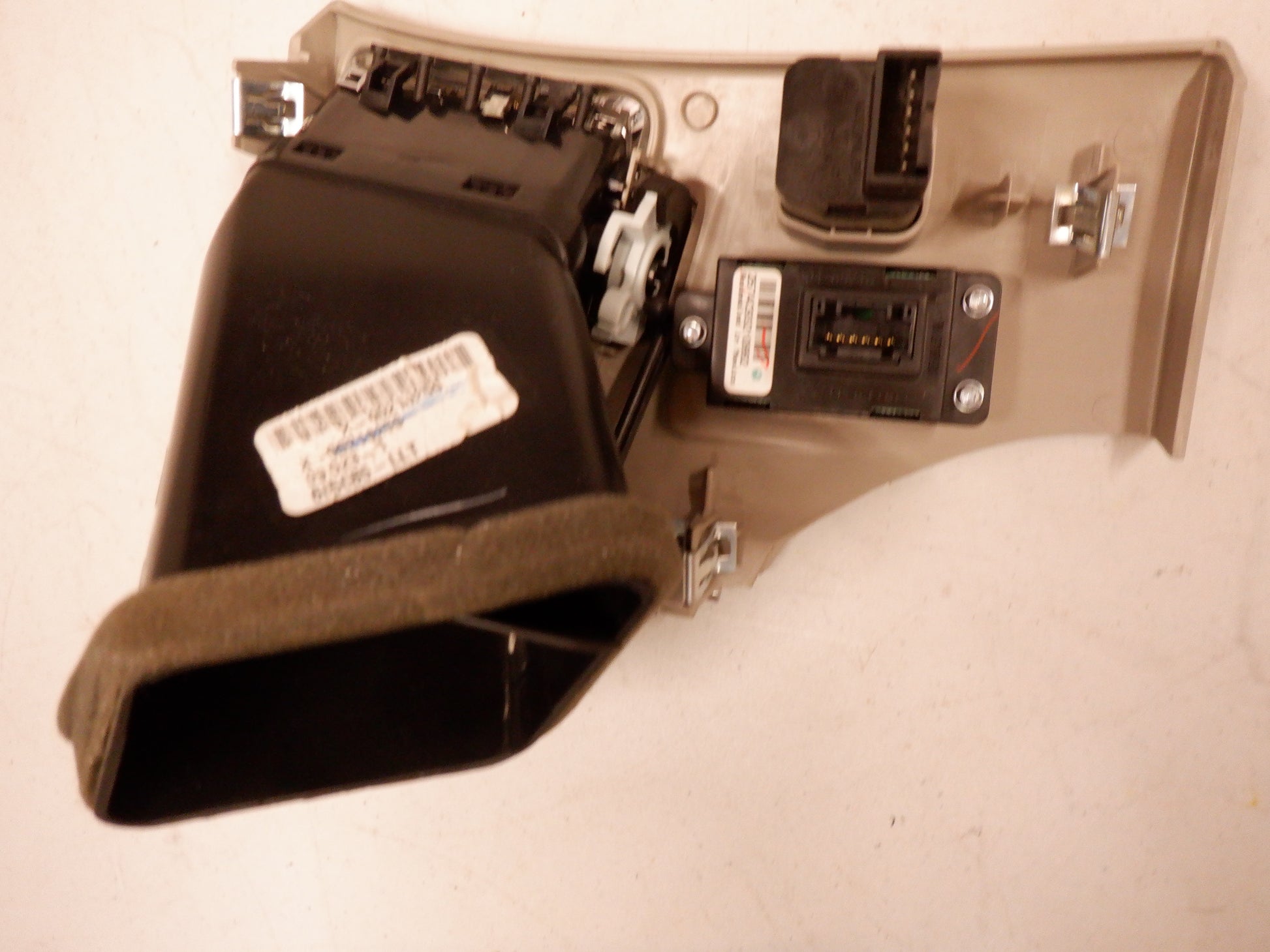 2010 Cadillac CTS-V AC Heater Air Vent Trim 605085 OEM - Day's Parts Yard